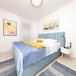 Oranz Apartman *