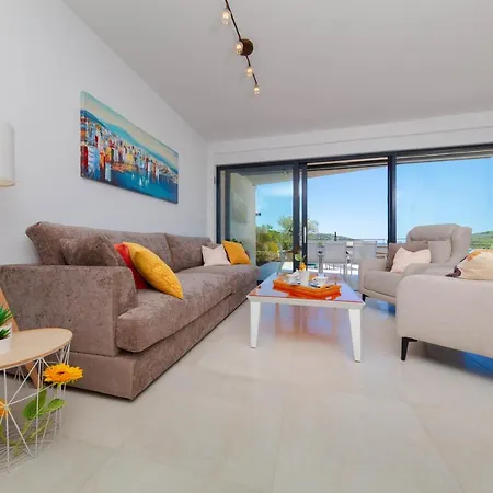 Apartman Oranz