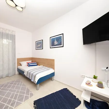 Apartment Oranz